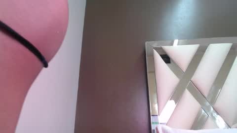Snapshot of violett_salvatore chatting on 06/02/26, 04:53 V I O L E T T E online show from 06/02/26, 04:53