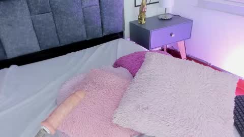 Violetta Ficher online show from 11/30/25, 02:37