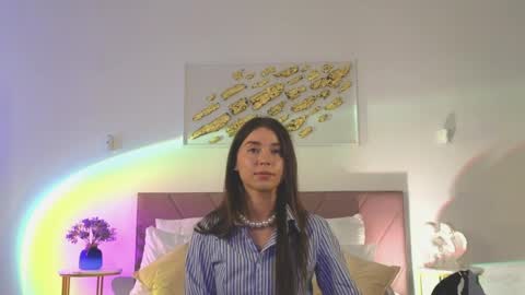 violetta_finch online show from 04/05/26, 10:12