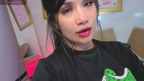 Violetta  online show from 04/19/26, 06:10