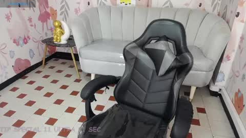 Violetta  online show from 04/23/26, 01:46