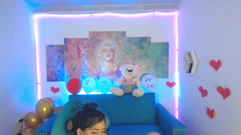 Snapshot of violetta_m_ chatting on 02/24/25, 09:52 Violeta online show from 02/24/25, 09:52
