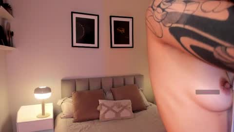 Violetta nur online show from 04/20/26, 09:05