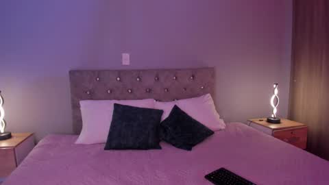 Snapshot of violetta_swift_ chatting on 12/06/24, 06:04 violetta independent model online show from 12/06/24, 06:04