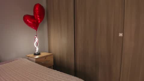 Snapshot of violetta_swift_ chatting on 02/16/25, 07:15 violetta independent model online show from 02/16/25, 07:15