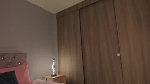 Snapshot of violetta_swift_ chatting on 03/11/25, 06:32 violetta independent model online show from 03/11/25, 06:32