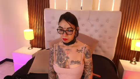 Snapshot of violettaalemida chatting on 07/08/26, 04:17 violettaalemida online show from 07/08/26, 04:17