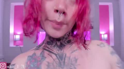 Snapshot of violettabaker1 chatting on 02/01/25, 01:34 ViolettaBaker online show from 02/01/25, 01:34