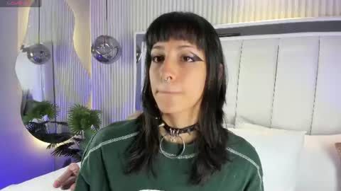 Snapshot of violettacolinss chatting on 06/09/26, 11:33 violettacolinss online show from 06/09/26, 11:33