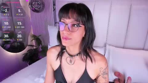 Snapshot of violettacolinss chatting on 07/28/26, 03:21 violettacolinss online show from 07/28/26, 03:21