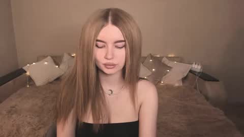 ViolettaOtis online show from 02/02/25, 11:30