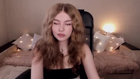 ViolettaOtis online show from 02/12/25, 11:29