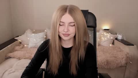 ViolettaOtis online show from 02/16/25, 10:21