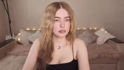 ViolettaOtis online show from 06/15/26, 12:51