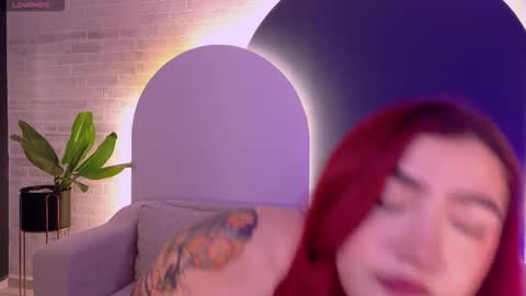 Violett Castel online show from 03/05/26, 07:21