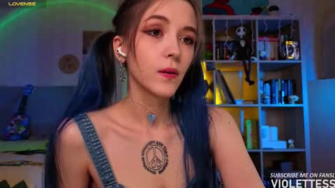 Snapshot of violettesss chatting on 02/19/26, 02:13 Vi Best on my Fansly online show from 02/19/26, 02:13