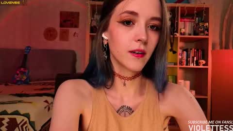 Snapshot of violettesss chatting on 03/03/26, 04:13 Vi Best on my Fansly online show from 03/03/26, 04:13