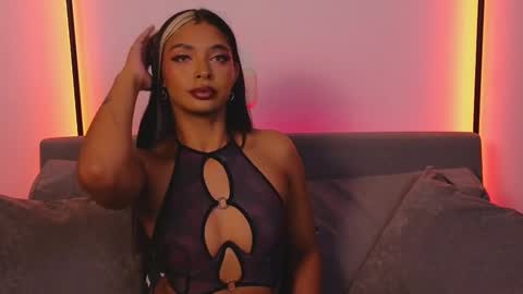 Violet online show from 03/11/25, 01:26