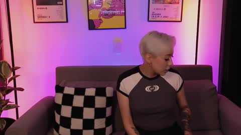 Violet online show from 02/25/26, 01:15