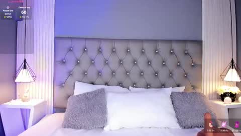 VioletthaRous online show from 11/19/25, 10:43