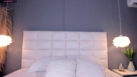 VioletthaRous online show from 04/09/26, 10:48