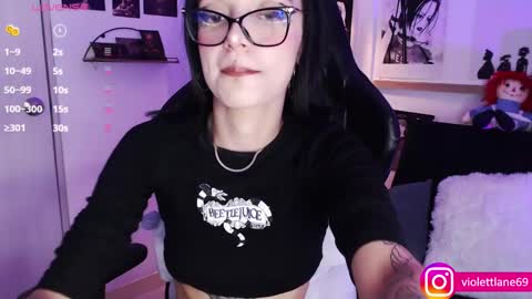 Snapshot of violettlane chatting on 01/22/25, 10:05 Violeta online show from 01/22/25, 10:05