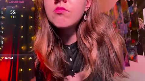 Snapshot of violettmo0n chatting on 02/15/26, 01:35 Next stream 1522026 400 GMT 3 online show from 02/15/26, 01:35