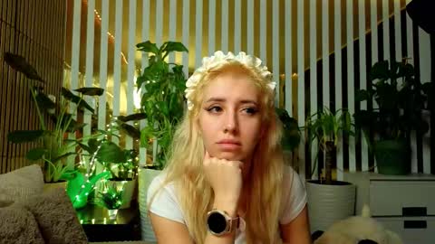 Violetta online show from 12/13/25, 10:59