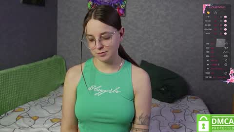 Violet online show from 03/12/26, 07:09