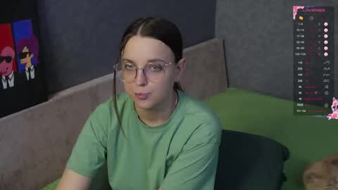 Violet online show from 04/08/26, 11:21