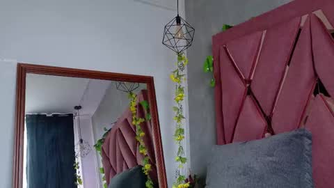 Violetta online show from 12/05/25, 06:48