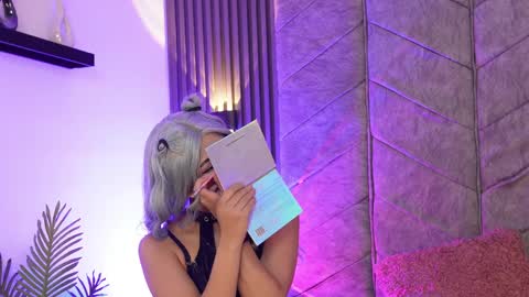 viollettebylyly online show from 04/08/26, 12:27