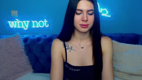 Snapshot of viollinalv chatting on 01/14/25, 11:42 viollinalv online show from 01/14/25, 11:42