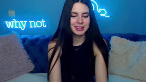 Snapshot of viollinalv chatting on 02/01/25, 11:43 viollinalv online show from 02/01/25, 11:43