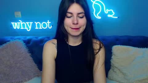 Snapshot of viollinalv chatting on 03/02/25, 02:43 viollinalv online show from 03/02/25, 02:43