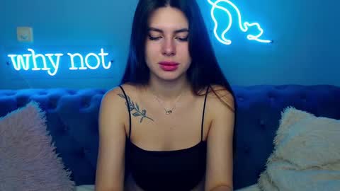 Snapshot of viollinalv chatting on 11/11/25, 06:13 viollinalv online show from 11/11/25, 06:13