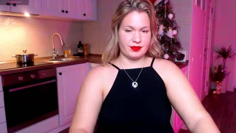 Snapshot of vip_juicy chatting on 01/11/25, 09:26 VelvettTime online show from 01/11/25, 09:26