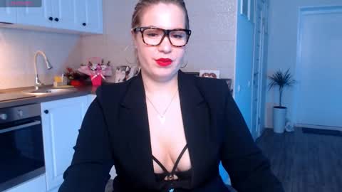Snapshot of vip_juicy chatting on 02/07/25, 09:16 VelvettTime online show from 02/07/25, 09:16