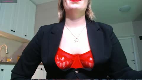 Snapshot of vip_juicy chatting on 02/14/25, 03:15 VelvettTime online show from 02/14/25, 03:15