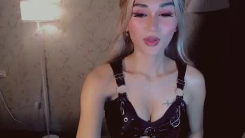 Pearl online show from 10/23/25, 10:36