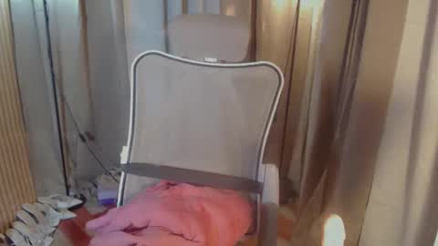 Pearl online show from 11/12/25, 02:06