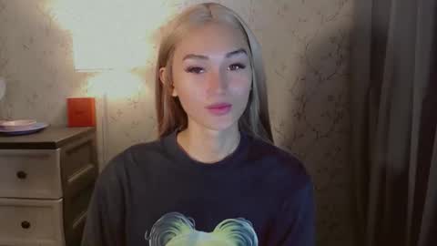 Pearl online show from 12/01/25, 02:49