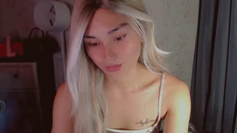 Pearl online show from 02/24/26, 04:21