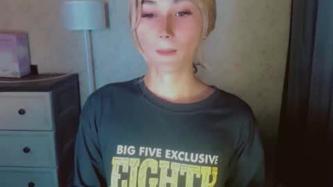 Pearl online show from 04/19/26, 04:01