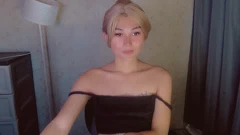 Pearl online show from 04/22/26, 07:44