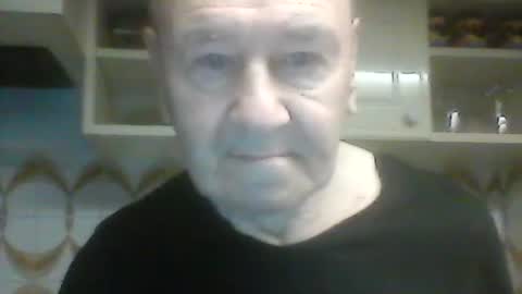 Snapshot of virgomandel chatting on 12/17/25, 05:13 virgomandel online show from 12/17/25, 05:13