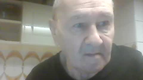 Snapshot of virgomandel chatting on 12/22/25, 05:26 virgomandel online show from 12/22/25, 05:26