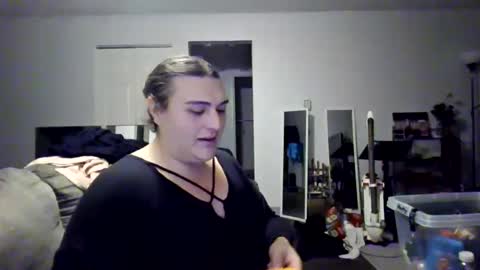 priscilla online show from 09/16/25, 05:41