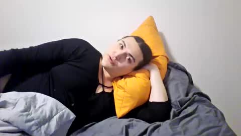 priscilla online show from 10/01/25, 04:40