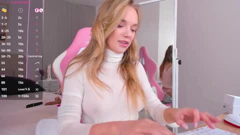 Chloe online show from 11/29/25, 03:31